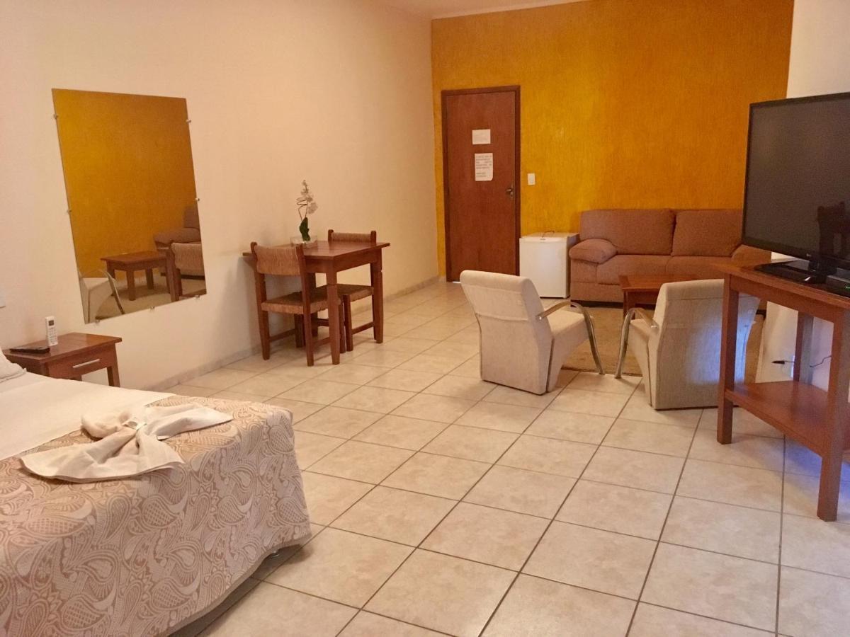Oasis Hotel Severínia Zewnętrze zdjęcie